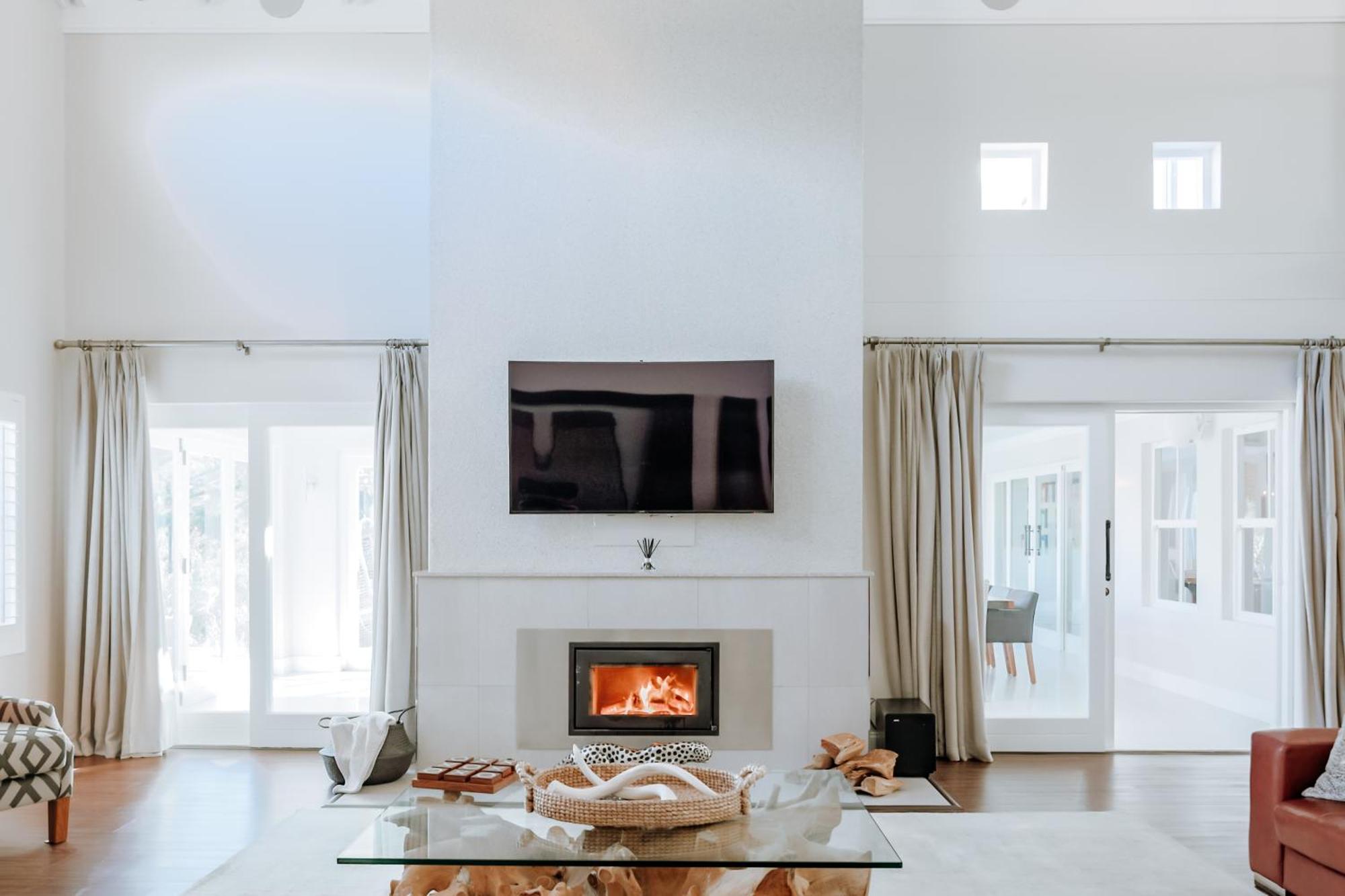 Luxe Family Home With Solar Power In Secure Hout Bay Estate Кейптаун Экстерьер фото
